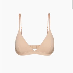 Silky nude Wilfred bra